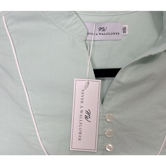 Never A Wallflower Mint Poplin Piped Yolk Top size XS NWT - Picture 2 of 6